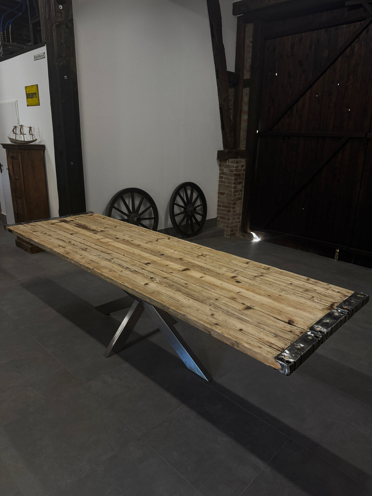 SCAFFOLD PLANK TABLE