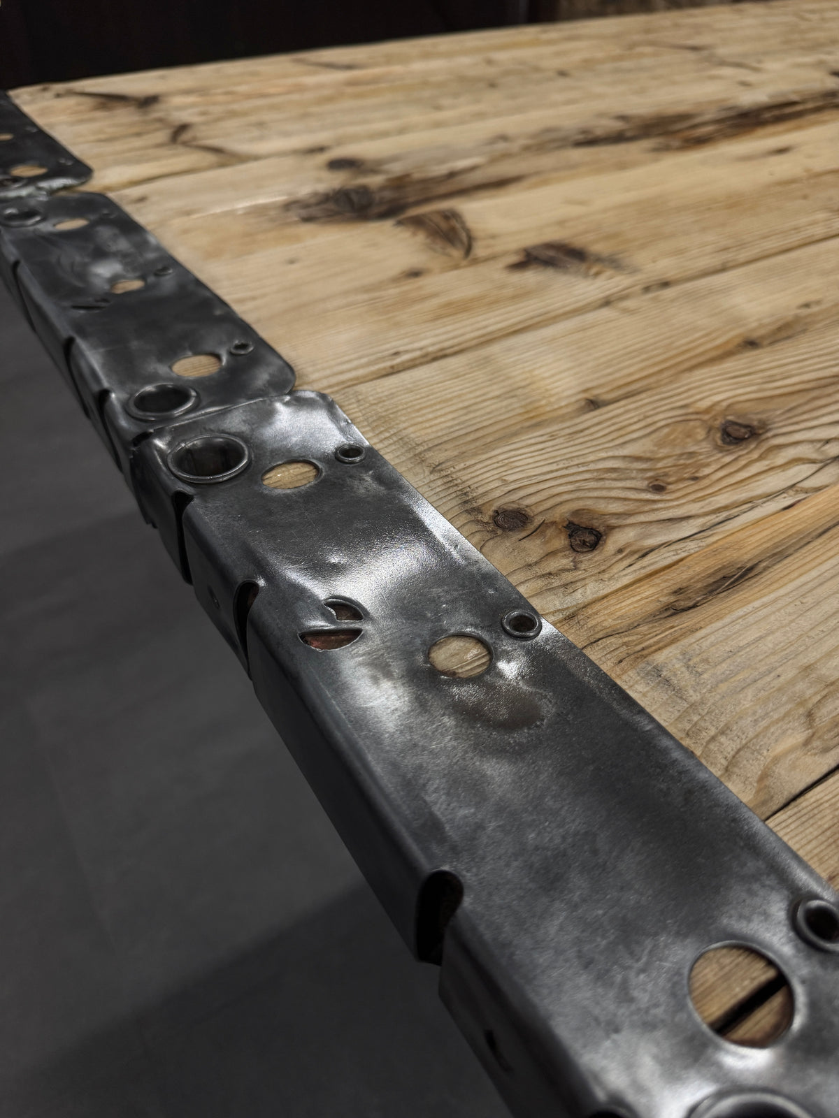SCAFFOLD PLANK TABLE